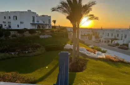(بنتهاوس  (روف - 3 غرف نوم - 2 حمامات للبيع في ماونتن فيو راس الحكمة - راس الحكمة - الساحل الشمالي
