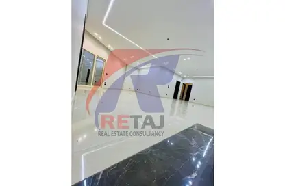 Apartment - 3 Bedrooms - 3 Bathrooms for rent in East The Academy - New Cairo City - Cairo