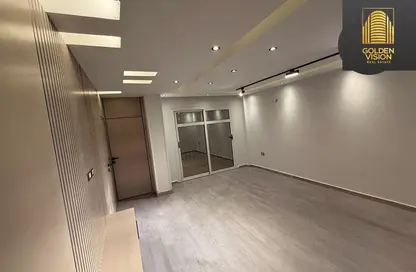 Apartment - 2 Bedrooms - 1 Bathroom for sale in Madinaty - Cairo