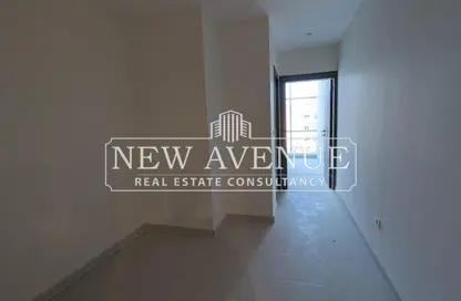 عيادة - استوديو - 2 حمامات للبيع في مجمع أوزون الطبي - النرجس - مدينة القاهرة الجديدة - القاهرة