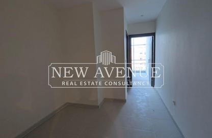 Clinic - Studio - 2 Bathrooms for sale in Ozone Health Care District - Al Narges - New Cairo City - Cairo