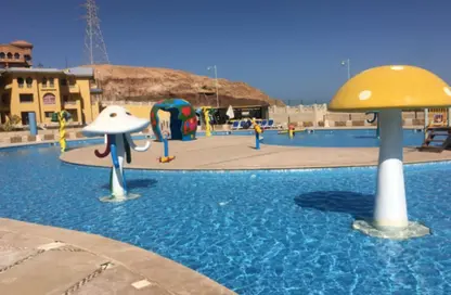 شاليه - غرفة نوم - 2 حمامات للبيع في كاريبيان باي - بورتو السخنة - العين السخنة - السويس