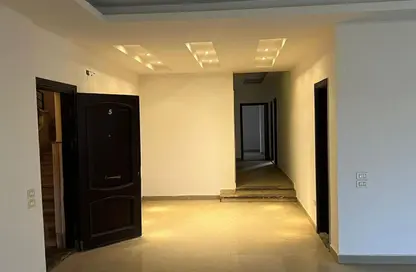 Apartment - 3 Bedrooms - 3 Bathrooms for rent in Al Narges 1 - Al Narges - New Cairo City - Cairo