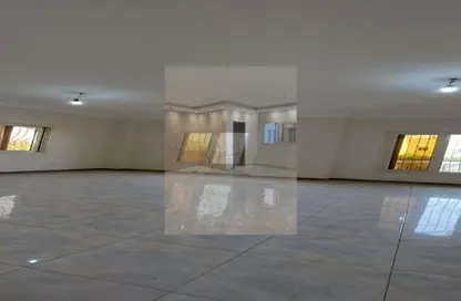 شقة - 3 غرف نوم - 3 حمامات للايجار في المستثمرين الجنوبية - مدينة القاهرة الجديدة - القاهرة