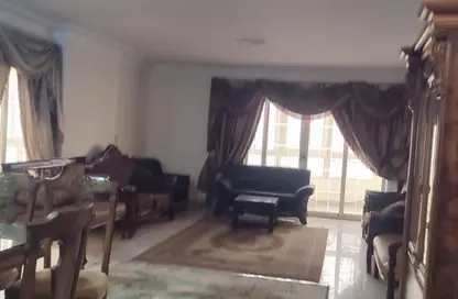 Apartment - 3 Bedrooms - 3 Bathrooms for rent in Smouha - Hay Sharq - Alexandria