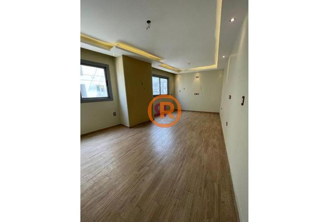 8181541 - Property Image 2