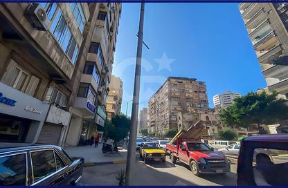 Apartment - 3 Bedrooms - 2 Bathrooms for sale in Roshdy Basha St. - Bolkly - Hay Sharq - Alexandria