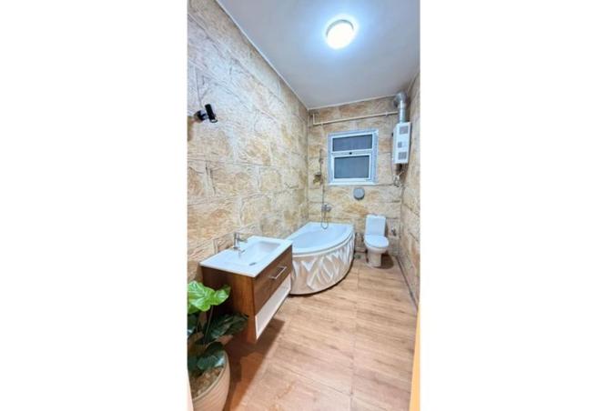 8563618 - Property Image 2