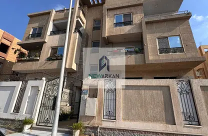 Apartment - 4 Bedrooms - 3 Bathrooms for sale in Al Bostan St. - 9th District - Sheikh Zayed City - Giza