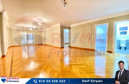 شقة - 4 غرف نوم - 3 حمامات للبيع في ميدان سانت - كفر عبده - رشدي - حي شرق - الاسكندرية