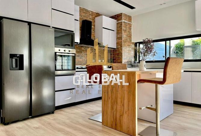 8018180 - Property Image 3