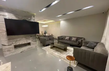 Apartment - 3 Bedrooms - 2 Bathrooms for sale in Eastown - 5th Settlement Compounds - The 5th Settlement - New Cairo City - Cairo
