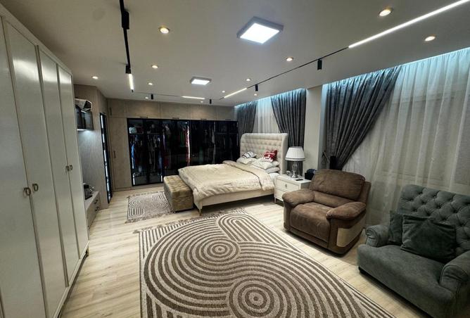 8374505 - Property Image 2