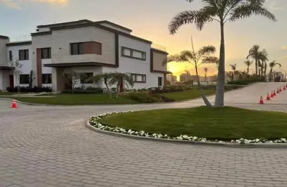 Villa - 5 Bedrooms - 5 Bathrooms for sale in Azzar - 5th Settlement Compounds - The 5th Settlement - New Cairo City - Cairo