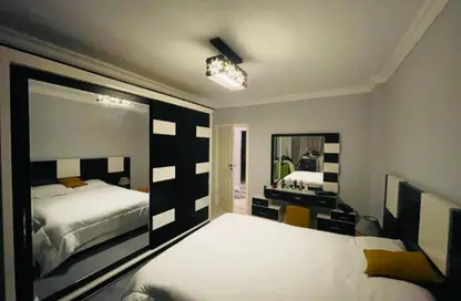 Apartment - 2 Bedrooms - 1 Bathroom for rent in Suez Road - New Cairo City - Cairo