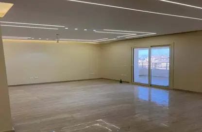 Apartment - 2 Bedrooms - 2 Bathrooms for sale in Taj City - 5th Settlement Compounds - The 5th Settlement - New Cairo City - Cairo