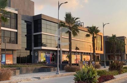 طابق كامل - استوديو - 5 حمامات للايجار في مول ويست بارك - محور 26 يوليو - مدينة 6 أكتوبر - الجيزة