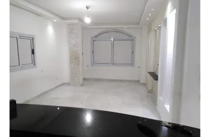 Apartment - 2 Bedrooms - 1 Bathroom for sale in South Investors Area - New Cairo City - Cairo