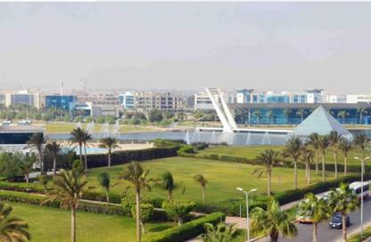 مساحات مكتبية - استوديو - 4 حمامات للايجار في القرية الذكية - طريق مصر اسكندرية الصحراوي - مدينة 6 أكتوبر - الجيزة