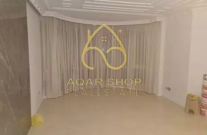 Apartment - 4 Bedrooms - 3 Bathrooms for rent in Area D - Ganoob El Acadimia - New Cairo City - Cairo