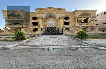 Apartment - 4 Bedrooms - 3 Bathrooms for sale in El Nady District - Shorouk City - Cairo