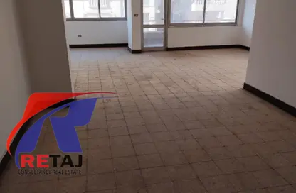Apartment - 3 Bedrooms - 2 Bathrooms for sale in Ibn Al Nafis St. - 6th Zone - Nasr City - Cairo