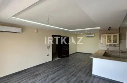 Apartment - 3 Bedrooms - 3 Bathrooms for sale in Hyde Park - 5th Settlement Compounds - The 5th Settlement - New Cairo City - Cairo