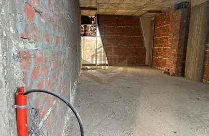 Retail - Studio - 1 Bathroom for rent in The Yard Mall - New Cairo City - Cairo