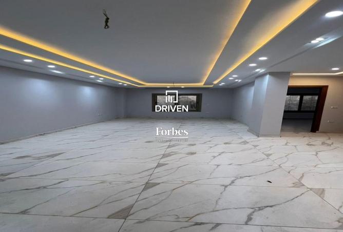 8333317 - Property Image 2