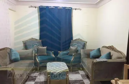 شقة - 3 غرف نوم - 2 حمامات للايجار في شارع نور الدين - كامب شيزار - حي وسط - الاسكندرية