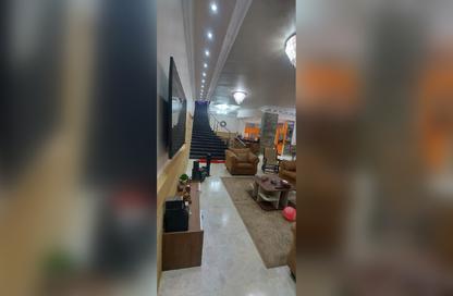 دوبلكس - 4 غرف نوم - 3 حمامات للبيع في شرق الاكاديمية - مدينة القاهرة الجديدة - القاهرة
