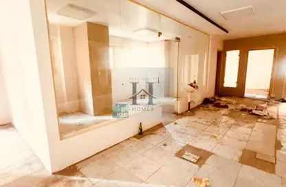 Office Space - Studio - 2 Bathrooms for sale in Zahraa Al Maadi Tunnel - Degla - Hay El Maadi - Cairo