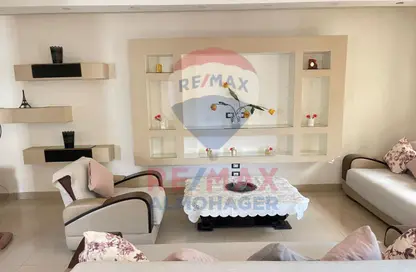 Apartment - 3 Bedrooms - 2 Bathrooms for rent in 8th District - Sheikh Zayed City - Giza