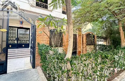 Apartment - 3 Bedrooms - 2 Bathrooms for sale in Ganoob El Acadimia - New Cairo City - Cairo