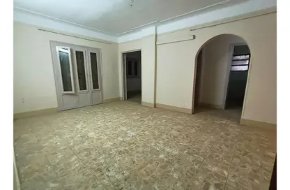 Apartment - 4 Bedrooms - 2 Bathrooms for sale in Sarayat Al Maadi - Hay El Maadi - Cairo
