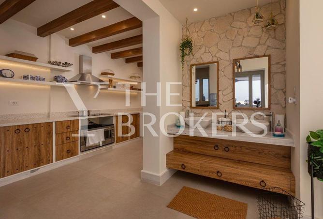 8196820 - Property Image 3