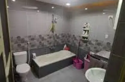 Apartment - 3 Bedrooms - 2 Bathrooms for sale in Al Mansoura - Al Daqahlya