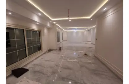 Apartment - 3 Bedrooms - 3 Bathrooms for rent in 7th District - Sheikh Zayed City - Giza