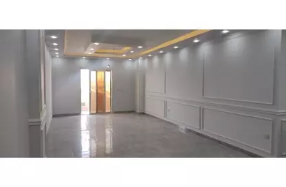 Apartment - 3 Bedrooms - 2 Bathrooms for sale in Al Mohandes Ahmed Kamal Hamdy St. - 16th District - Sheikh Zayed City - Giza