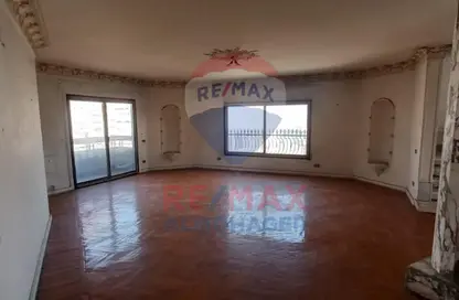 Penthouse - 5 Bedrooms - 5 Bathrooms for sale in Zamalek - Cairo