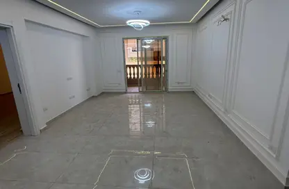Apartment - 4 Bedrooms - 3 Bathrooms for sale in West Arabella - 5th Settlement Compounds - The 5th Settlement - New Cairo City - Cairo