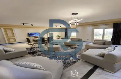 Apartment - 3 Bedrooms - 2 Bathrooms for rent in Doctor Mohamed Youssef St. - El Banafseg 7 - El Banafseg - New Cairo City - Cairo