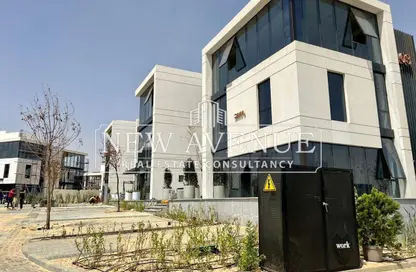 Office Space - Studio - 1 Bathroom for sale in Heartwork - The 5th Settlement - New Cairo City - Cairo