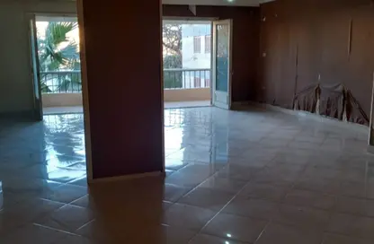 Apartment - 3 Bedrooms - 2 Bathrooms for sale in Hassan Ma'moon St. - 6th Zone - Nasr City - Cairo