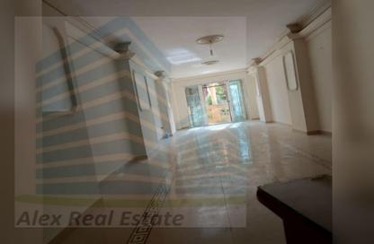 Apartment - 3 Bedrooms - 3 Bathrooms for rent in Al Shaheed Kamal Eldin Salah St. - Smouha - Hay Sharq - Alexandria