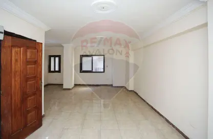 Apartment - 3 Bedrooms - 1 Bathroom for sale in Cleopatra - Hay Sharq - Alexandria