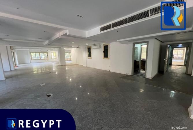 8360800 - صورة العقار 2