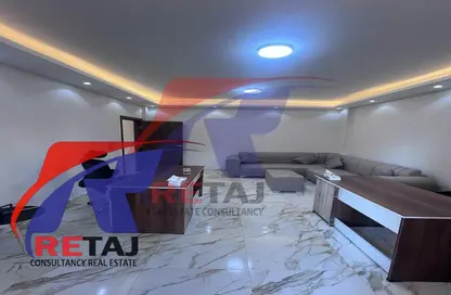 شقة - 2 غرف نوم - 2 حمامات للبيع في شارع عمارات السعوديه - مساكن المهندسين - مدينة نصر - القاهرة