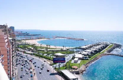 شقة - 7 غرف نوم - 5 حمامات للبيع في سان ستيفانو - حي شرق - الاسكندرية