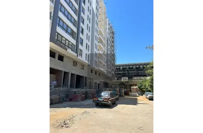 Medical Facility - Studio - 2 Bathrooms for sale in Nasr City Towers - Nasr City Compounds - Nasr City - Cairo